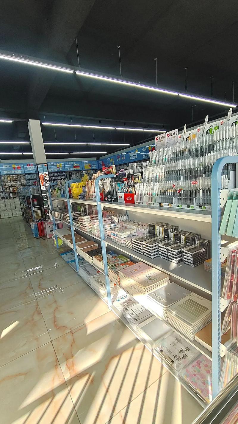 海口百货店：繁华商圈里的购物新体验